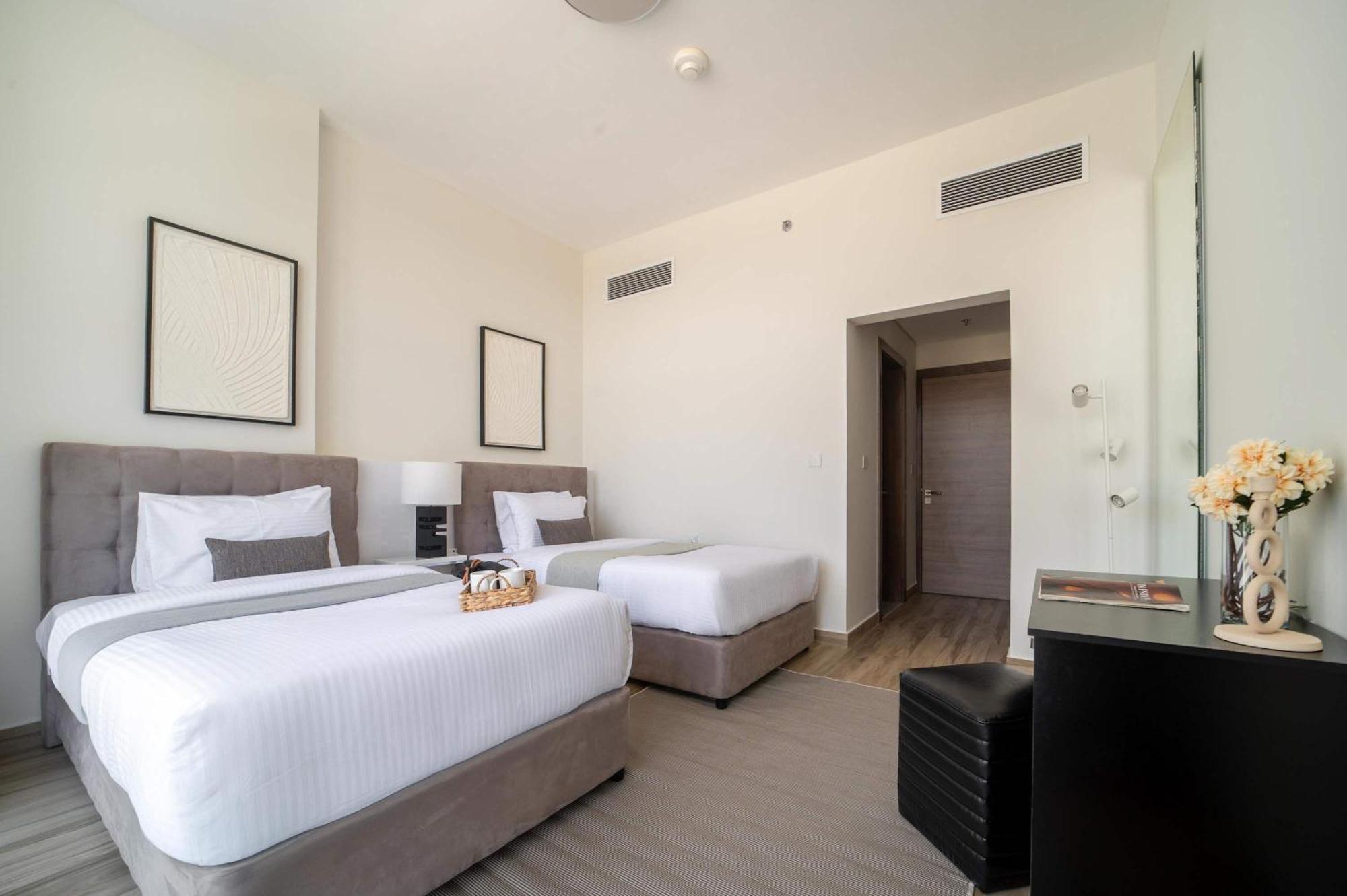 Frank Porter - Welcome Residency Apartment