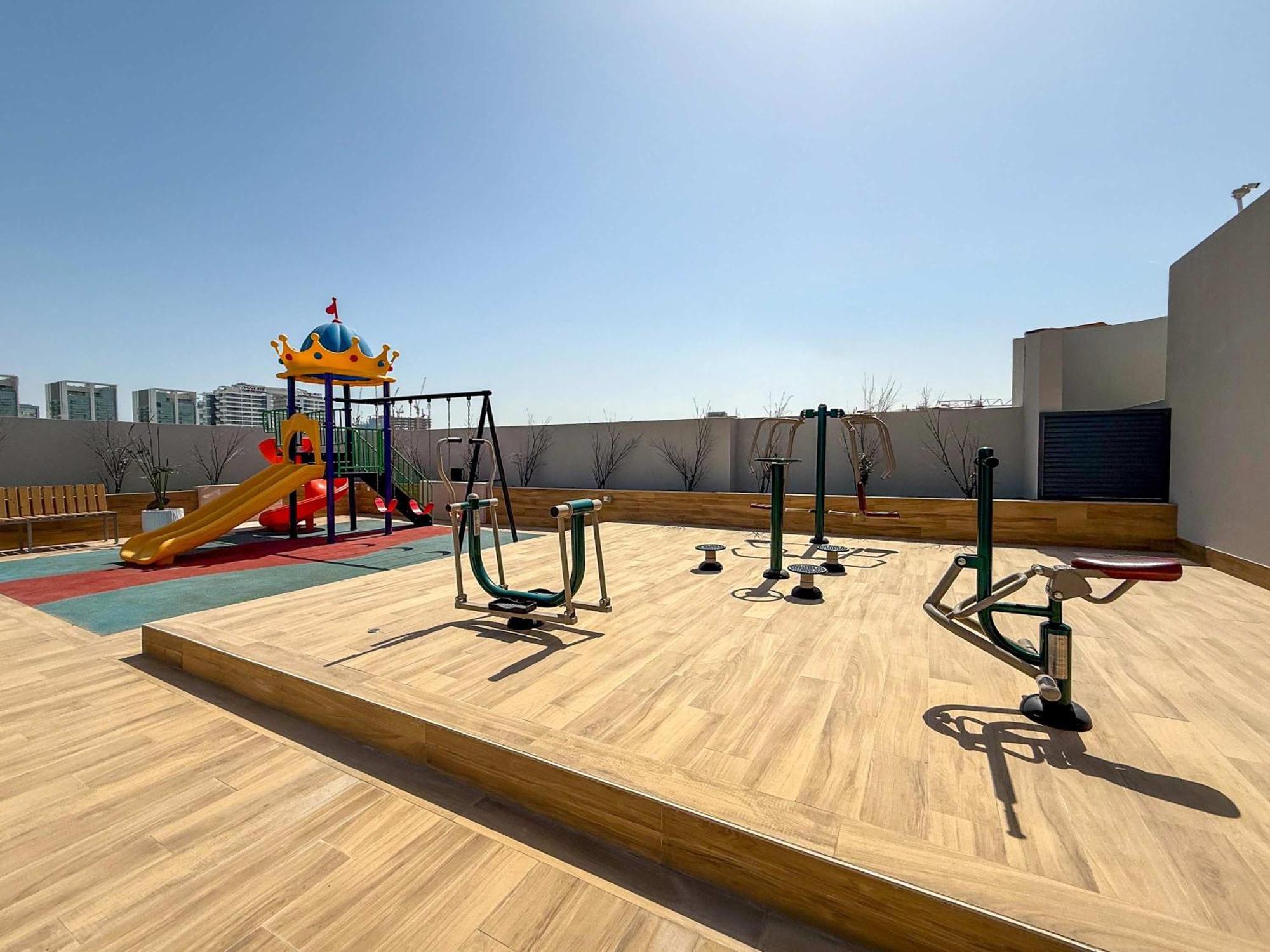 Frank Porter - Welcome Residency Dubai